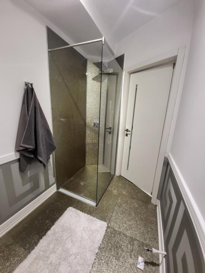 Large Luxury Apartment - Penthouse - Terrace Бухарест Екстер'єр фото