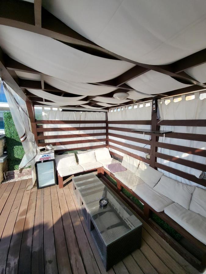Large Luxury Apartment - Penthouse - Terrace Бухарест Екстер'єр фото
